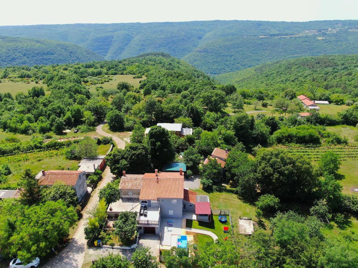 Apartman Goga With Pool And Jacuzzi Labin  Exterior photo