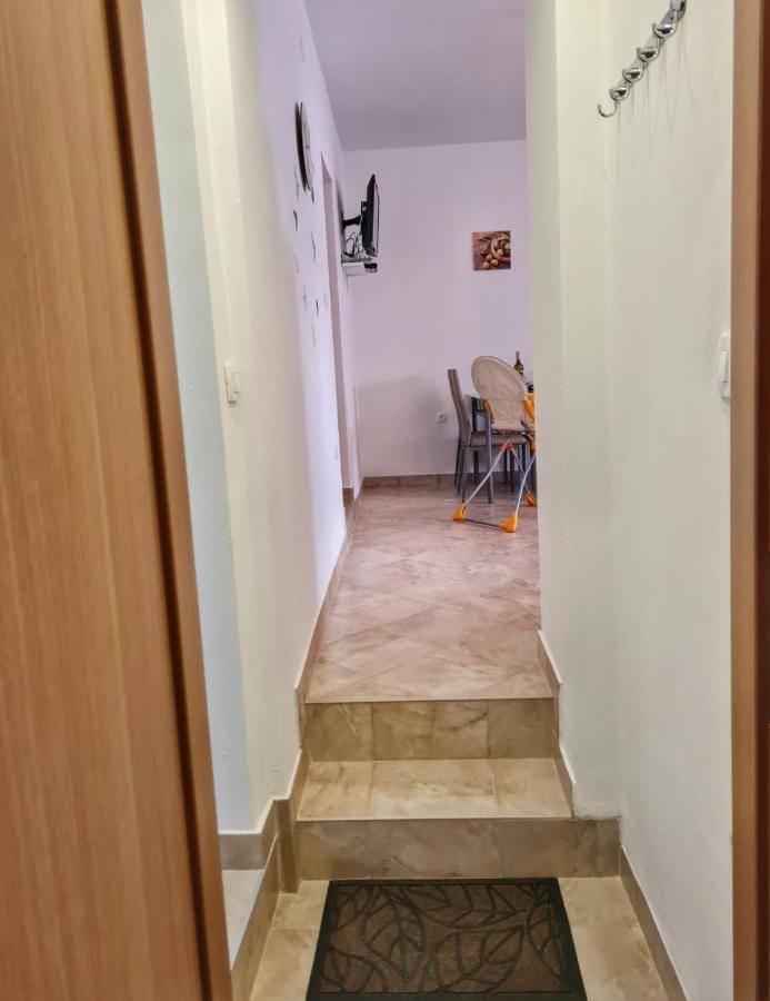 Apartman Goga With Pool And Jacuzzi Labin  Exterior photo
