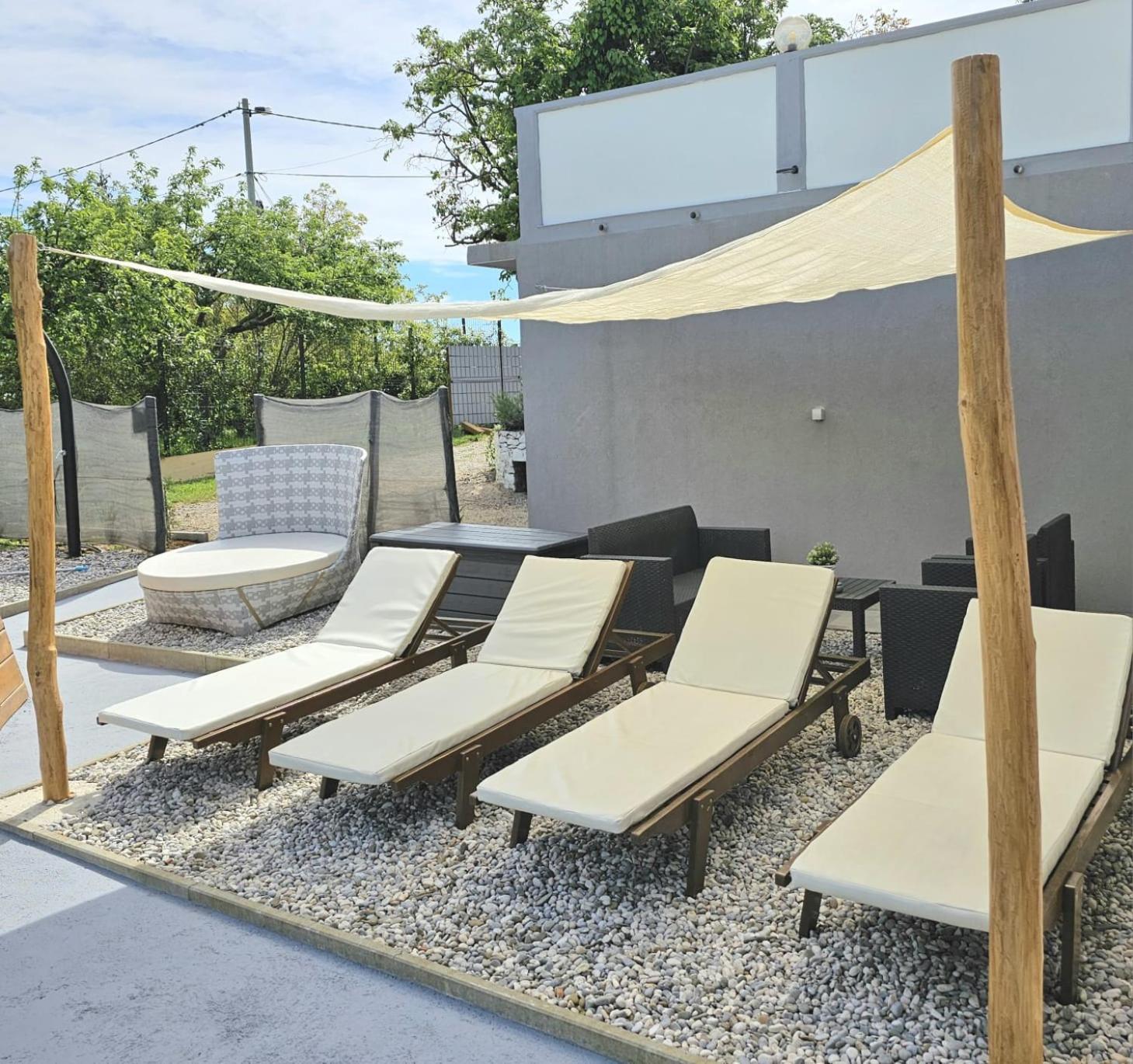 Apartman Goga With Pool And Jacuzzi Labin  Exterior photo